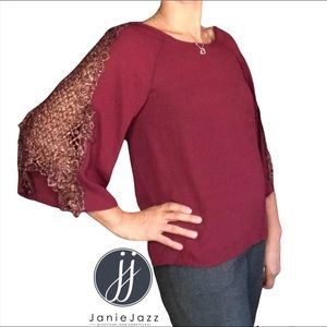 francesca’s Miami NWT Sheldyn Crochet Blouse Size XS Burgundy Flare Sleeve Top